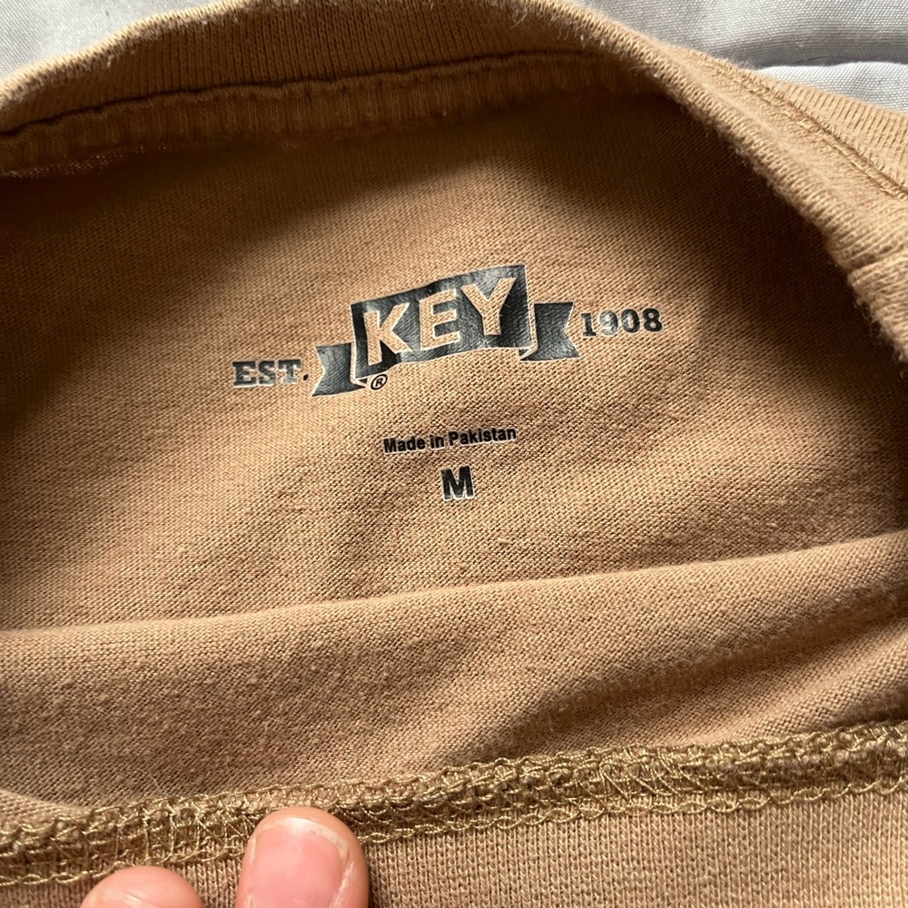 Key tee - Picture 2 of 2